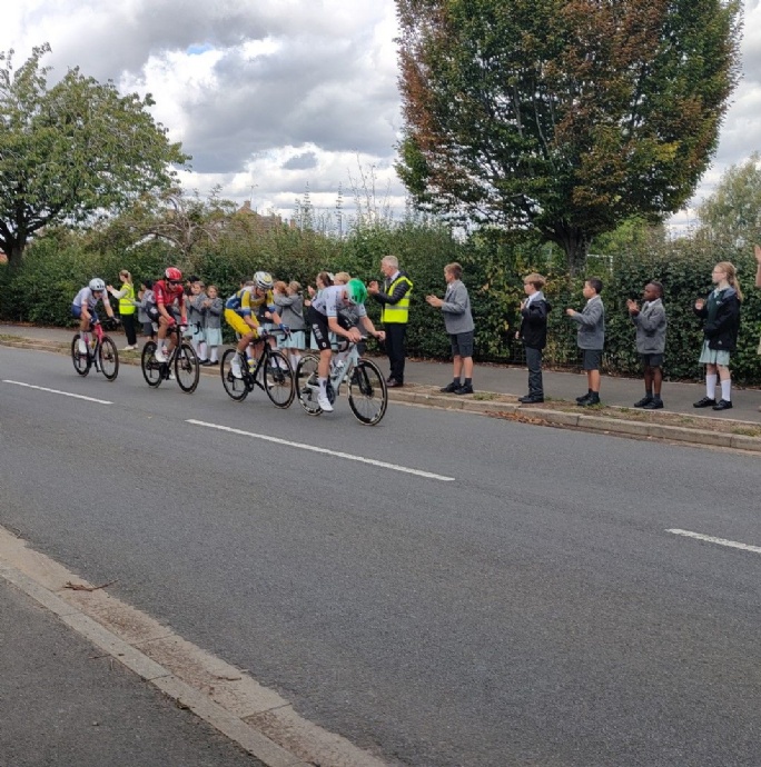 News » Year 6 Cheer On Tour Of Britain